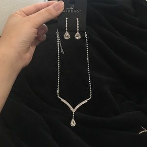 windsor necklace + earring set